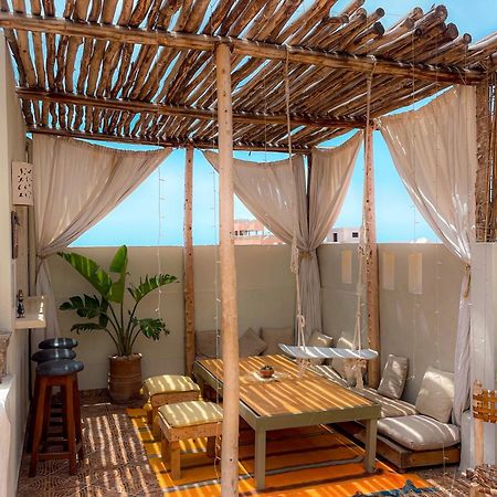 Desart Hostel Tamraght Ngoại thất bức ảnh