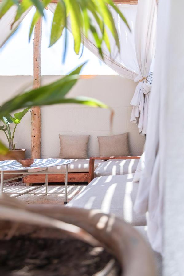 Desart Hostel Tamraght Ngoại thất bức ảnh