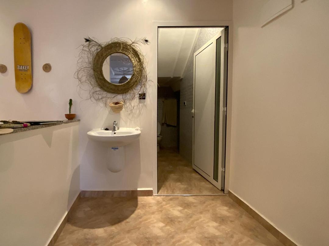 Desart Hostel Tamraght Ngoại thất bức ảnh